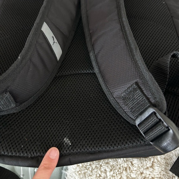 Good simple backpack. - Picture 4 of 4